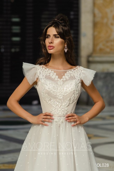 https://amore-novias.com/images/stories/virtuemart/product/OL028       (2).jpg
